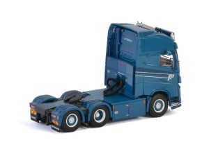 Edwin van Zwienen; VOLVO FH4 GLOBETROTTER XL 6×2 TAG AXLE