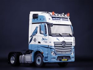 EKB Van Driel  MERCEDES-BENZ ACTROS GIGASPACE 4X2