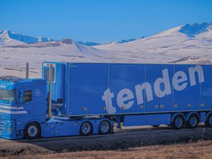 TENDEN; VOLVO FH5 SLEEPERCAB 6X4 REEFER TRAILER - 3 AXLE