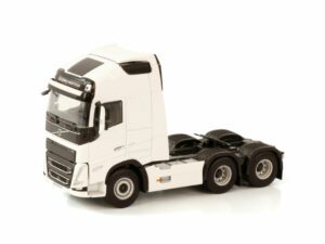 WHITE LINE; VOLVO FH5 GLOBETROTTER XL 6X2 TAG AXLE