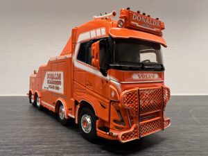 DONALDS BILBARGNING; VOLVO FH4B GLOBETROTTER 8X4 FALKOM – 4 AXLAR