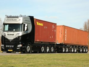 MICHEL KRAMER; SCANIA S HIGHLINE CS20H 8X2 RIGED ROAD TRAIN 2CONNECT COMBI TRAILER 2+3 AXLE WITH DOLLY – 2 AXLE + 3X 20FT CONTAINER