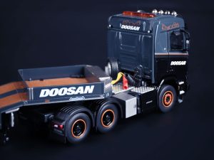 DOOSAN  SCANIA XT 6X4 MIDDLE ROOF WITH NOOTEBOOM MCOS 3 AXLE SEMI LOW LOADER WITH RAMPS