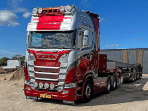 HEJNE MØLLER PEDERSEN SCANIA S SERIE HIGH ROOF 6X4 WITH NOOTEBOOM MCOS SEMI LOW LOADER 4 AXLE WITH RAMPS