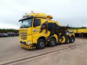 STEIL; MERCEDES-BENZ AROCS MP4 STREAM SPACE 8X4 FALKOM