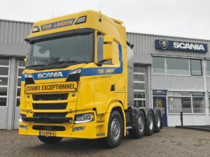 TER LINDEN SCANIA S HIGHROOF 8X4 WITH NOOTEBOOM 3 AXLE SUPER WING CARRIER