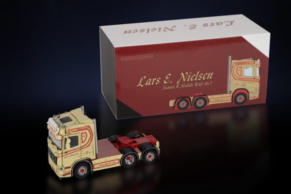 LARS. E NIELSEN SCANIA R MIDDLE ROOF 6X2 - Bild 3