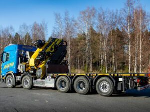 HAVATOR; SCANIA R NORMAL CR20N 10X4 RIGED FLATBED TRUCK WITH PALFINGER PK 135.002 TEC 7 + JIB