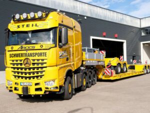 STEIL; MERCEDES-BENZ AROCS MP4 SLT BIG SPACE 8X4 EURO LOW LOADER WITH 2 AXLE DOLLY – 4 AXLE