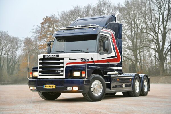 BEEKMAN TRANSPORT APELDOORN; SCANIA 3 SERIES TORPEDO 6X2 TAG AXLE