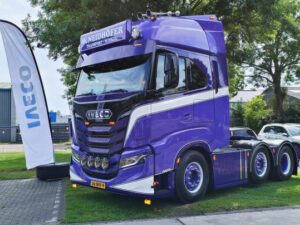 W. NEIDHÖFER TRANSPORT; IVECO S-WAY AXLE HIGH 6X2 TWIN STYR