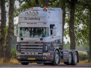 DE LINDENBORG; SCANIA 4 SERIES TOPLINE 6X2 TWIN STEER