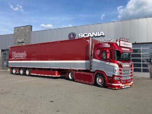 PIERRARD; SCANIA R NORMAL CR20N 4X2 VOLUME TRAILER – 3 AXLE