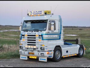 VAN DE PLASSE; SCANIA 3 SERIES STREAMLINE 4X2 KYLTRAILER – 3 AXLAR