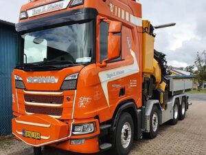 TAGE E NIELSEN; SCANIA R HIGHLINE CR20H 8X4 WITH PALFINGER PK 135.002 TEC 7 BALLAST BOX + HITCH