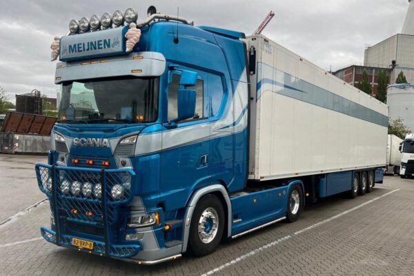 Meijnen Transport; SCANIA S HIGHLINE CS20H 4X2 REEFER TRAILER - 3 AXLE