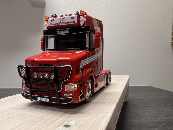 JH Entreprenad & Transport; VLASTUIN TORPEDO 6X2 TAGAXLE - Bild 2