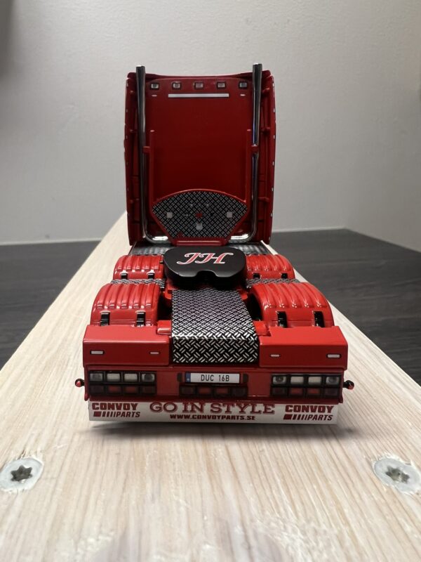JH Entreprenad & Transport; VLASTUIN TORPEDO 6X2 TAGAXLE - Bild 6