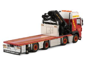 Alba. Swijnenburg; DAF CF SPACE CAB MY2017 RIGED FLATBUCK 8X2 TAG AXLE MED FASSI 1100 + FOCK