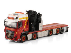 Alba. Swijnenburg; DAF CF SPACE CAB MY2017 RIGED FLATBUCK 8X2 TAG AXLE MED FASSI 1100 + FOCK
