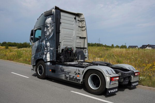Repinski Godfather; VOLVO FH5 GLOBETROTTER XL 4X2 - Bild 3