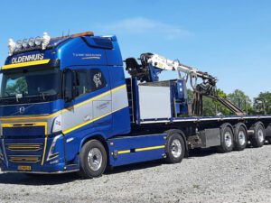 A. Oldenhuis transport; VOLVO FH5 GLOBETROTTER XXL 4X2 BRICK TRAILER – 4 AXLE