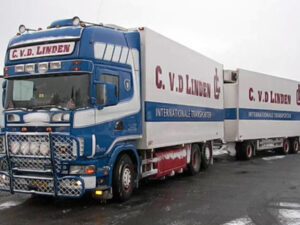 C. v.d. Linden; SCANIA R4 TOPLINE RIGED REEFER TRUCK 6X2 TAG AXLE RIGED REEFER DRAWBAR TURNTABLE TRAILER – 6 AXLE