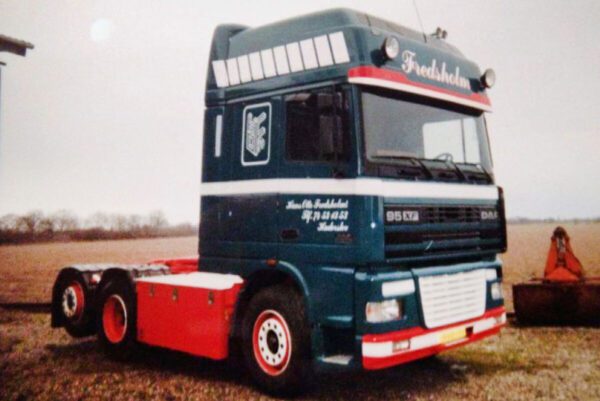 Fredsholm; DAF 95XF SUPER SPACE CAB 6X2 TAG AXLE