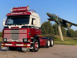 Jonas V. Christensen; SCANIA 3 SERIES 6X2 TAG AXLE