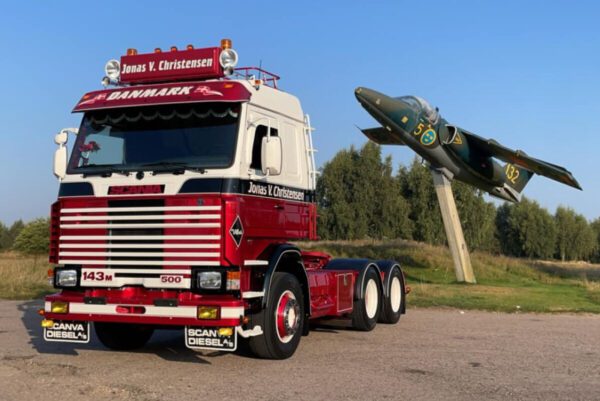 Jonas V. Christensen; SCANIA 3 SERIES 6X2 TAG AXLE