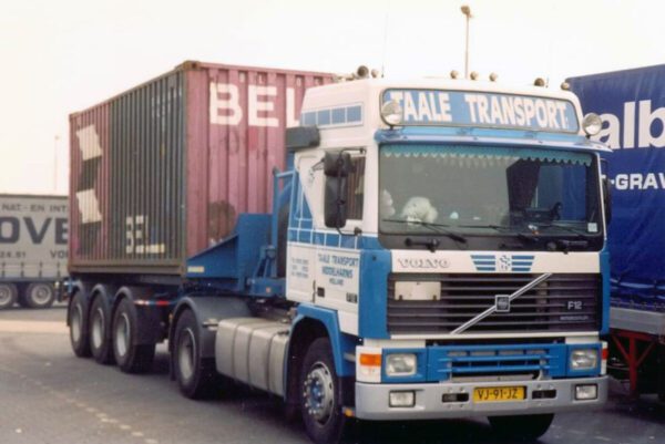 Taale Transport; VOLVO F12 GLOBETROTTER 4X2 CLASSIC CONTAINER TRAILER - 3 AXLE + 2X 20FT CONTAINER - Bild 2