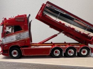 JH Entreprenad &Transport; VOLVO FH5 GLOBETROTTER 8x4 HOOKLIFT + HOOKLIFT CONTAINER ASPHALT