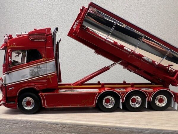 JH Entreprenad &Transport; VOLVO FH5 GLOBETROTTER 8x4 HOOKLIFT + HOOKLIFT CONTAINER ASPHALT