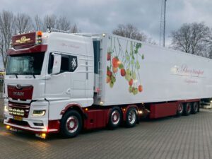 Van Rhoon Transport; MAN TGX GX 6X2 TWIN STEER REEFER TRAILER – 3 AXLE