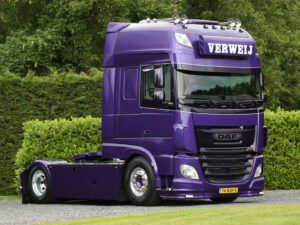 Verweij; DAF XF SUPER SPACE CAB 4X2